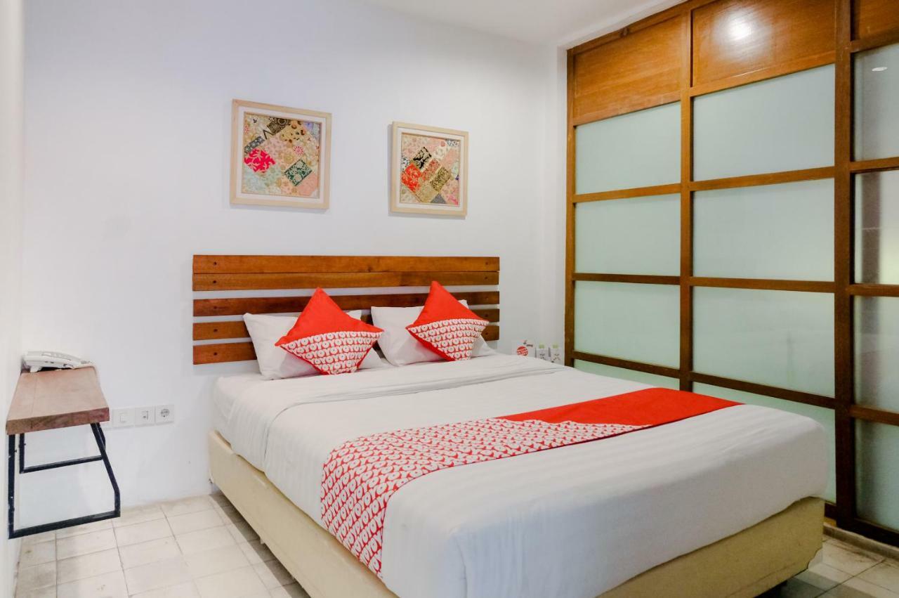 Augustina Home Malang Extérieur photo