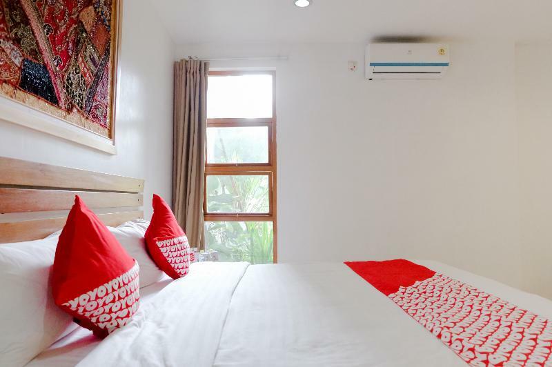 Augustina Home Malang Extérieur photo